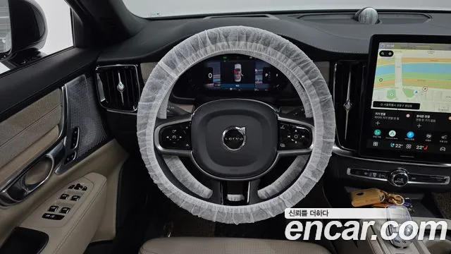 Volvo S90 — Фото автомобиля 13