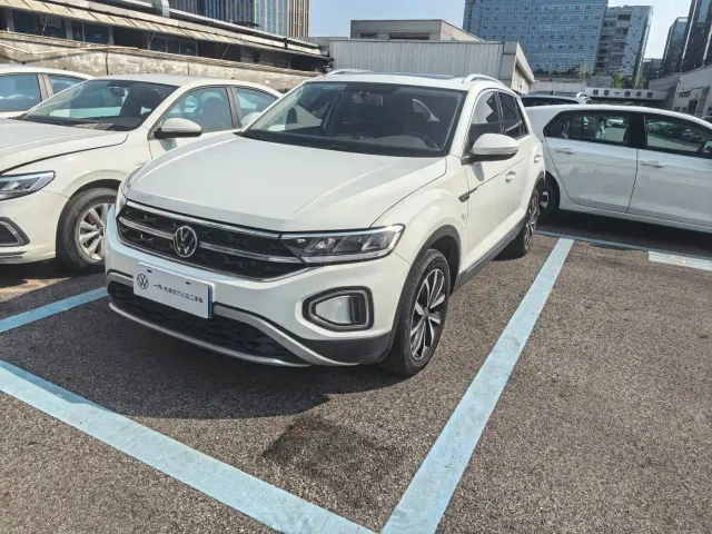 Фотография автомобиля — Volkswagen T-Roc