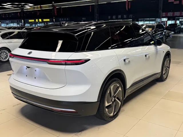 Nio ES6 — Фото автомобиля 13
