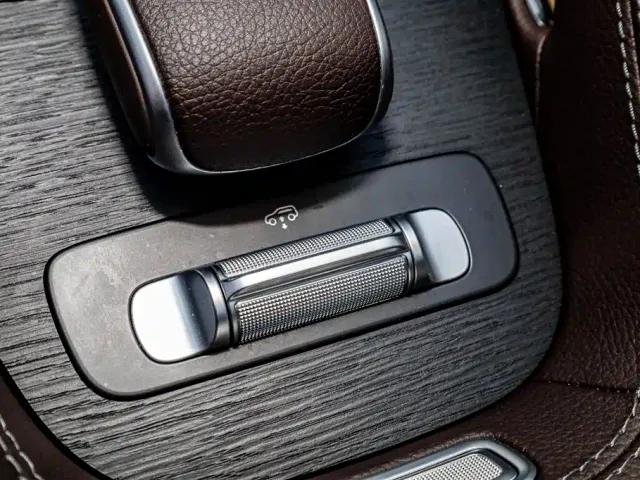 Mercedes-Benz GLE-Class — Фото автомобиля 19