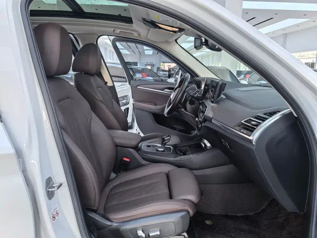 BMW X3 — Фото автомобиля 12