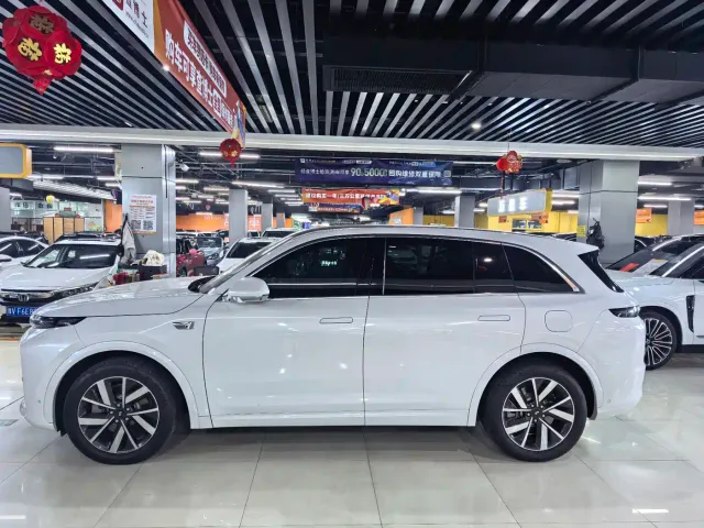 Li Auto L7 — Фото автомобиля 3