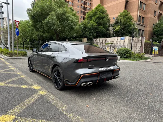 Changan UNI-V — Фото автомобиля 12