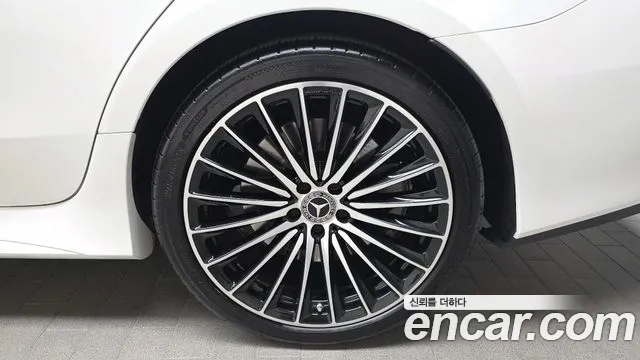 Mercedes-Benz CLS-Class — Фото автомобиля 18