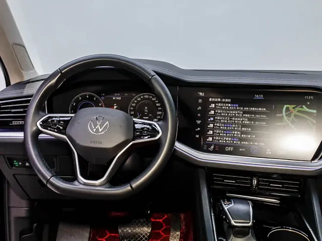 Volkswagen Touareg — Фото автомобиля 28