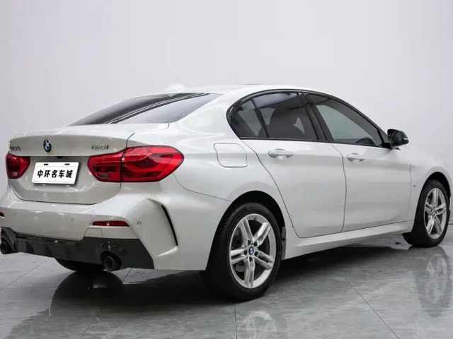 BMW 1 Series — Фото автомобиля 17
