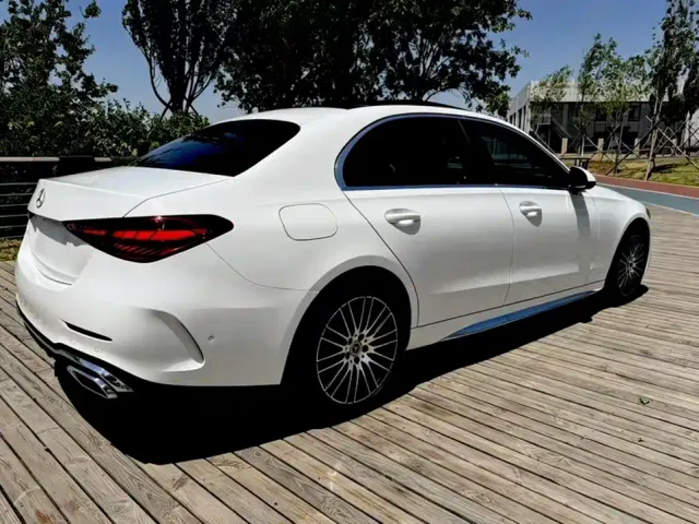 Mercedes-Benz C-Class — Фото автомобиля 10