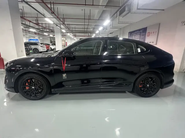 IM Motors LS6 — Фото автомобиля 6