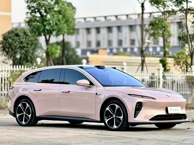 Nio ET5 Touring — Фото автомобиля 3