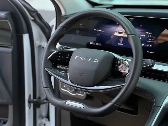 Exeed RX — Фото автомобиля 15