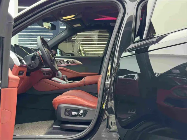 BMW XM — Фото автомобиля 8