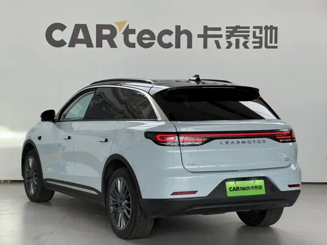 Leapmotor C11 — Фото автомобиля 6