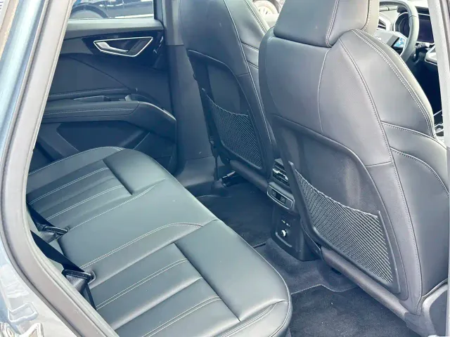 Audi Q4 e-tron — Фото автомобиля 11