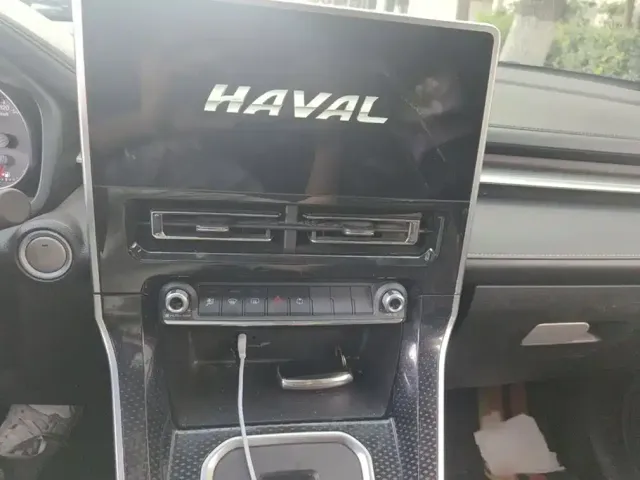 Haval M6 — Фото автомобиля 15