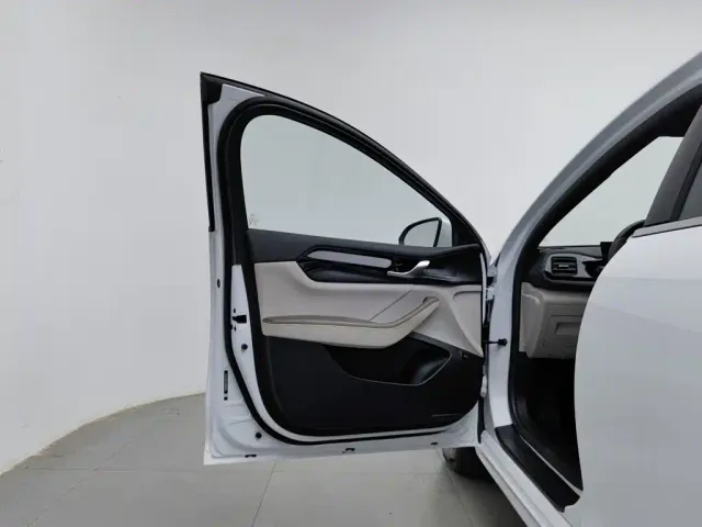 BYD Qin PLUS — Фото автомобиля 8