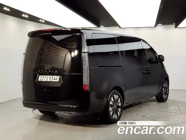 Hyundai Staria Staria Lounge 9 мест — Фото автомобиля 4