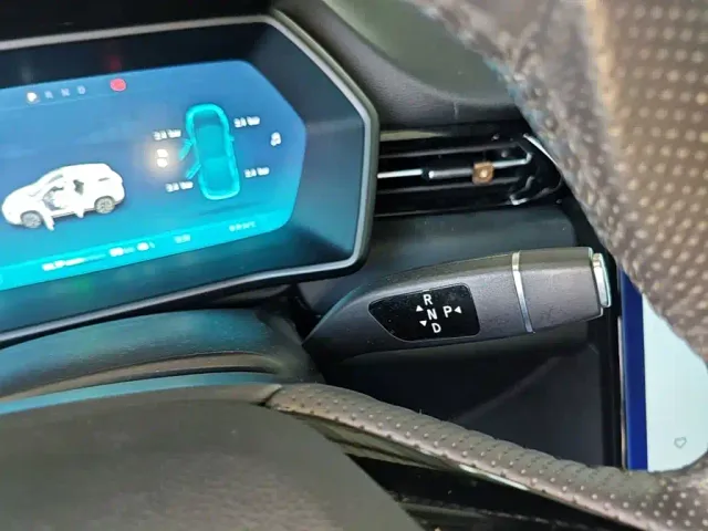 Xpeng G3 — Фото автомобиля 13