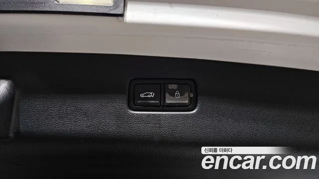 Genesis GV70 2.5T Бензин AWD — Фото автомобиля 18