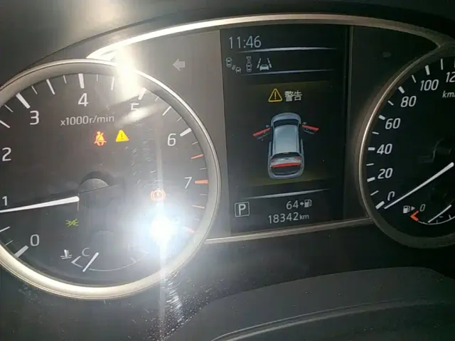 Nissan Tiida — Фото автомобиля 11