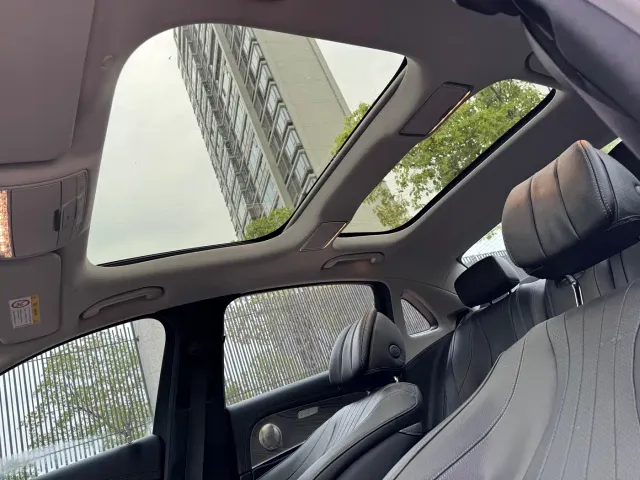 Mercedes-Benz E-Class — Фото автомобиля 8