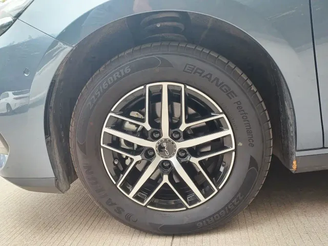 BYD Seal 05 DM-i — Фото автомобиля 10