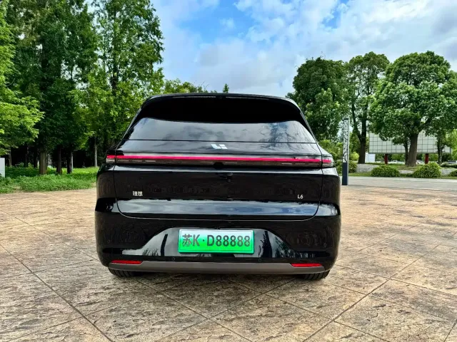 Li Auto L6 — Фото автомобиля 7