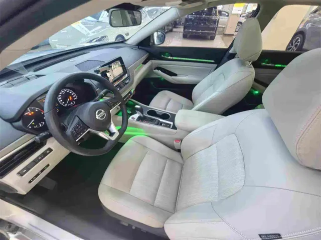 Nissan Teana — Фото автомобиля 4