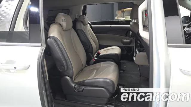 Kia Carnival 4th Gen — Фото автомобиля 18