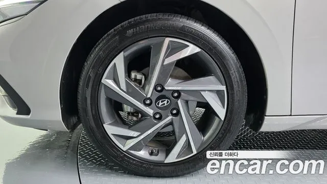 Hyundai Avante CN7 — Фото автомобиля 4
