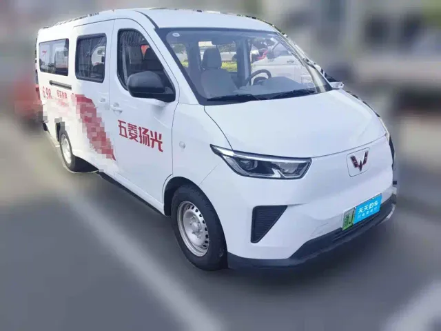 Wuling Yangguang — Фото автомобиля 3