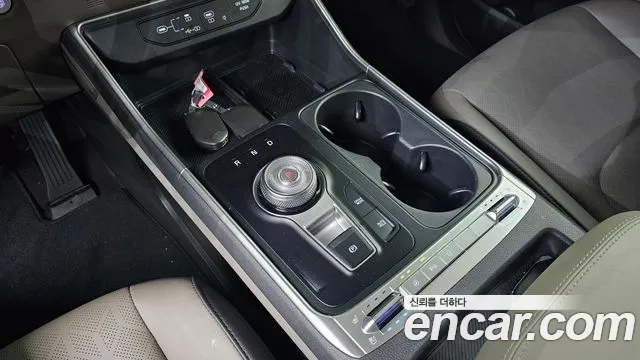 Kia Carnival Generation 4 — Фото автомобиля 12