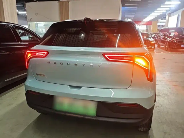 Geely Geometry E Firefly — Фото автомобиля 5