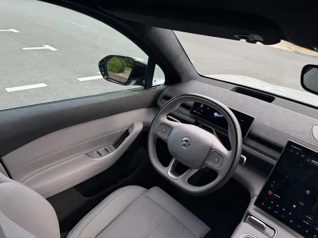 Nio EC6 — Фото автомобиля 6