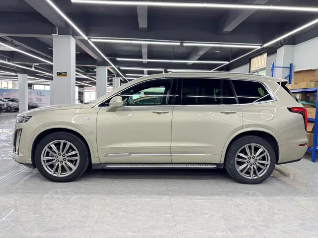 Cadillac XT6 — Фото автомобиля 6