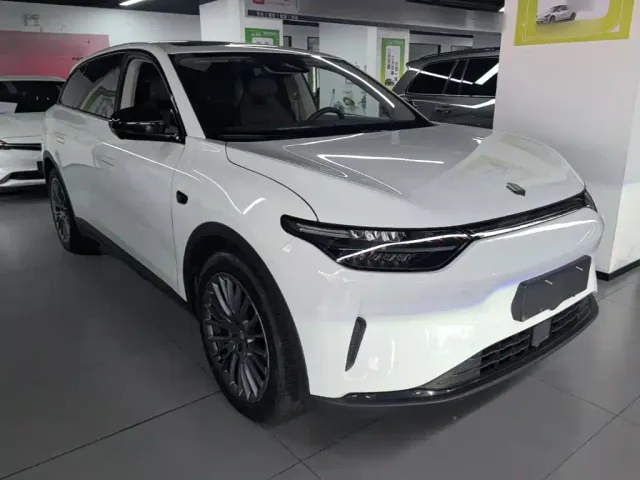 Leapmotor C11 — Фото автомобиля 3
