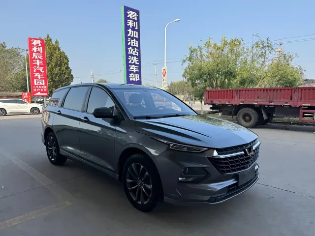 Wuling Victory — Фото автомобиля 5