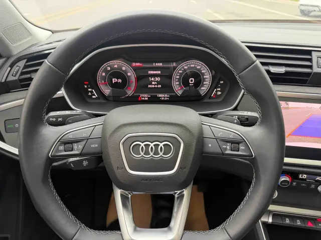 Audi Q3 — Фото автомобиля 11