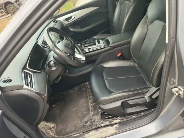 Roewe i6 MAX EV — Фото автомобиля 14