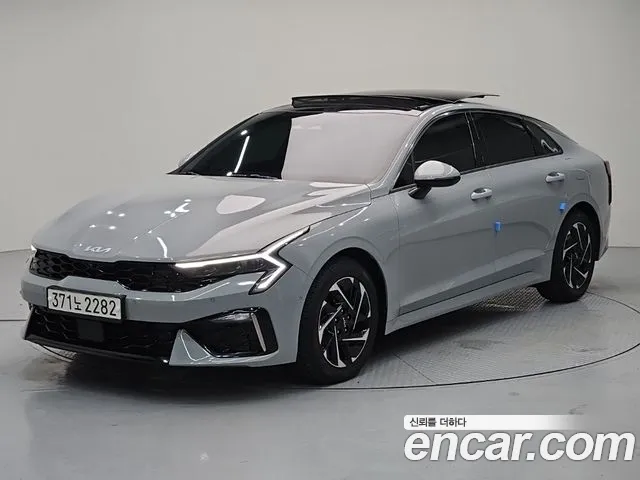 Фотография автомобиля — Kia K5 Generation 3