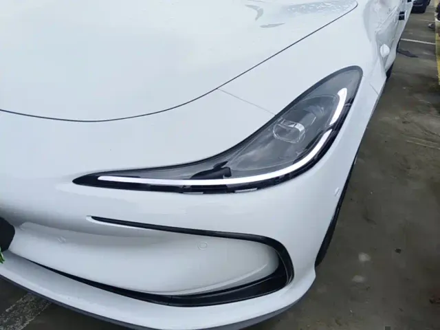 IM Motors L6 — Фото автомобиля 23