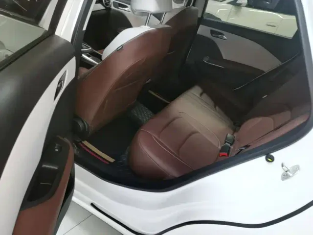 Chevrolet Monza — Фото автомобиля 16
