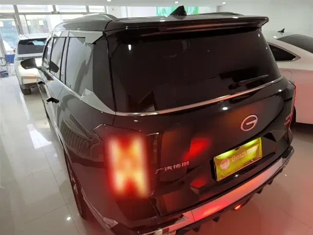 GAC Trumpchi GS8 — Фото автомобиля 4