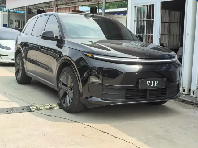 Li Auto L6 — Фото автомобиля 3