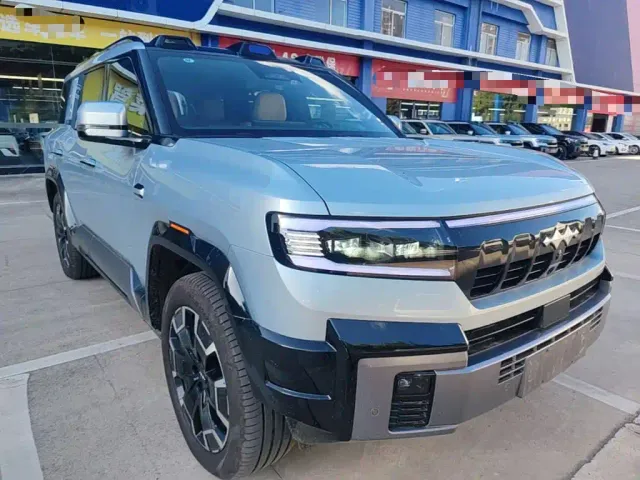 BYD FangChengBao Leopard 8 — Фото автомобиля 3