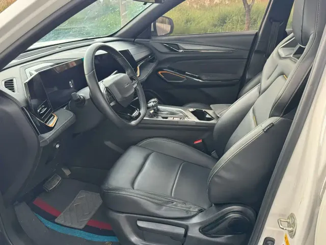 Changan X5 Plus — Фото автомобиля 8