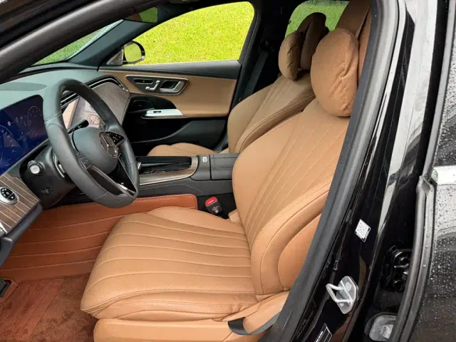 Mercedes-Benz E-Class — Фото автомобиля 8