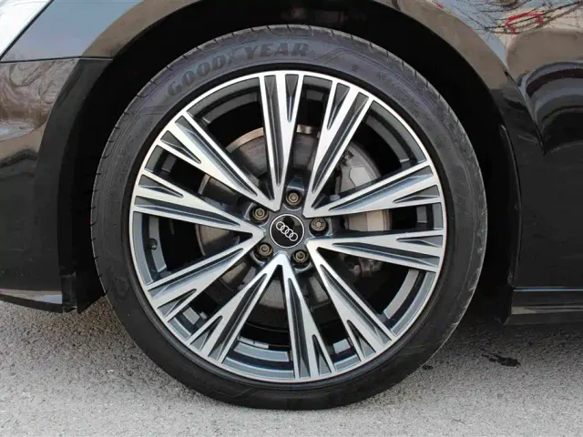 Audi A6L — Фото автомобиля 7
