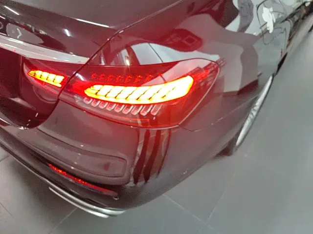 Mercedes-Benz E-Class — Фото автомобиля 7