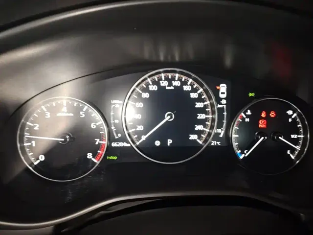 Mazda Axela — Фото автомобиля 11