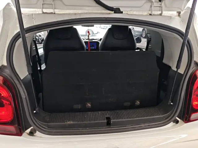 Roewe Clever — Фото автомобиля 18